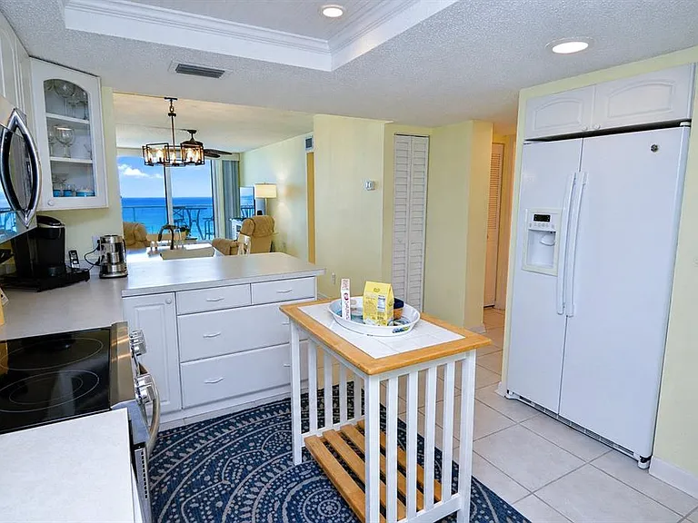 18650 Gulf Blvd #305 — Photo 11