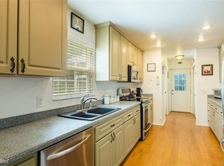 6922 Wire Rd, Zephyrhills, FL 33542