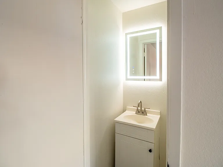 18 Ash Ct — Photo 33