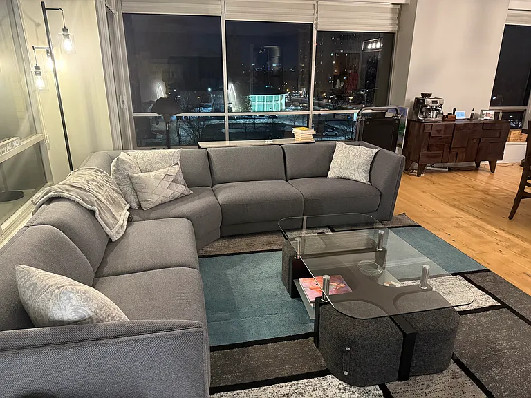 4501 Lindell Blvd #4B — Photo 1