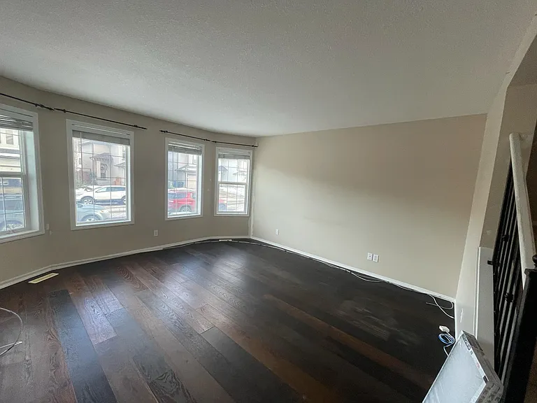 79 Bridlecrest Rd SW — Photo 4