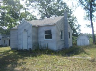 1061 W Holton Whitehall Rd, Whitehall, MI 49461