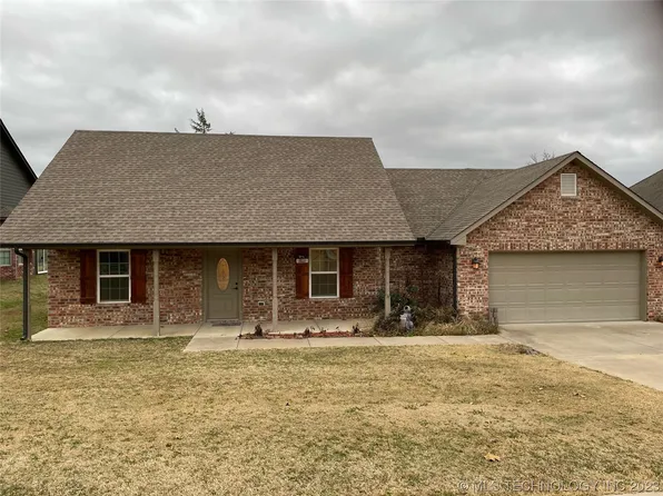 4166 W Highland Dr, Tahlequah, OK 74464