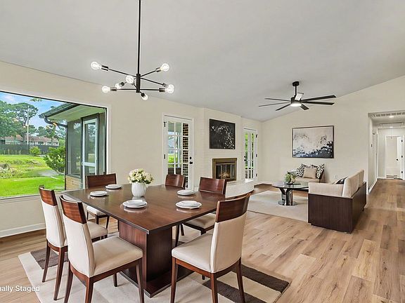 5th image of 903 Plantation Dr.