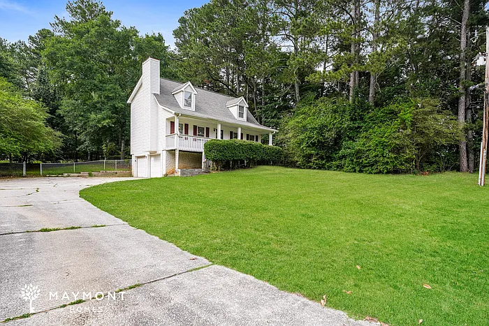 1205 Masters Ln — Photo 5