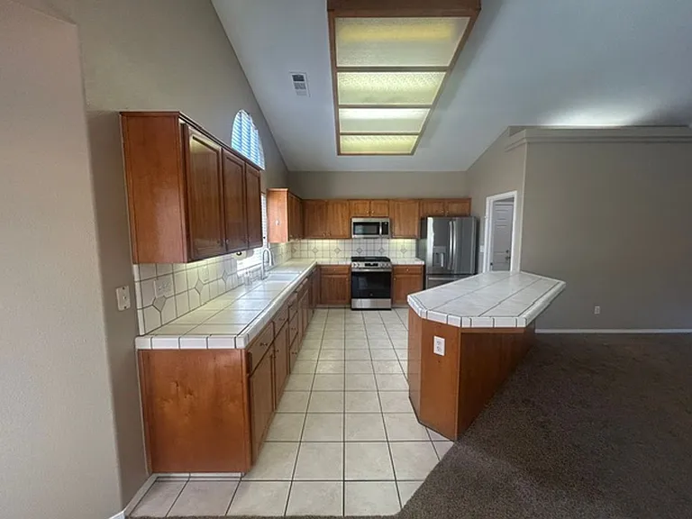 2744 W Ceres Ct — Photo 6
