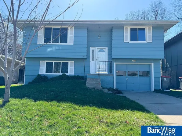2305 Wildwood Pl, Lincoln, NE 68512