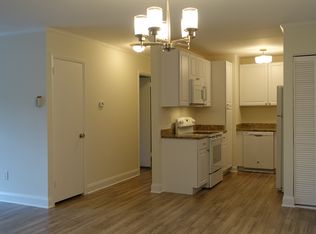 221 N Emory Dr UNIT 9, Sterling, VA 20164