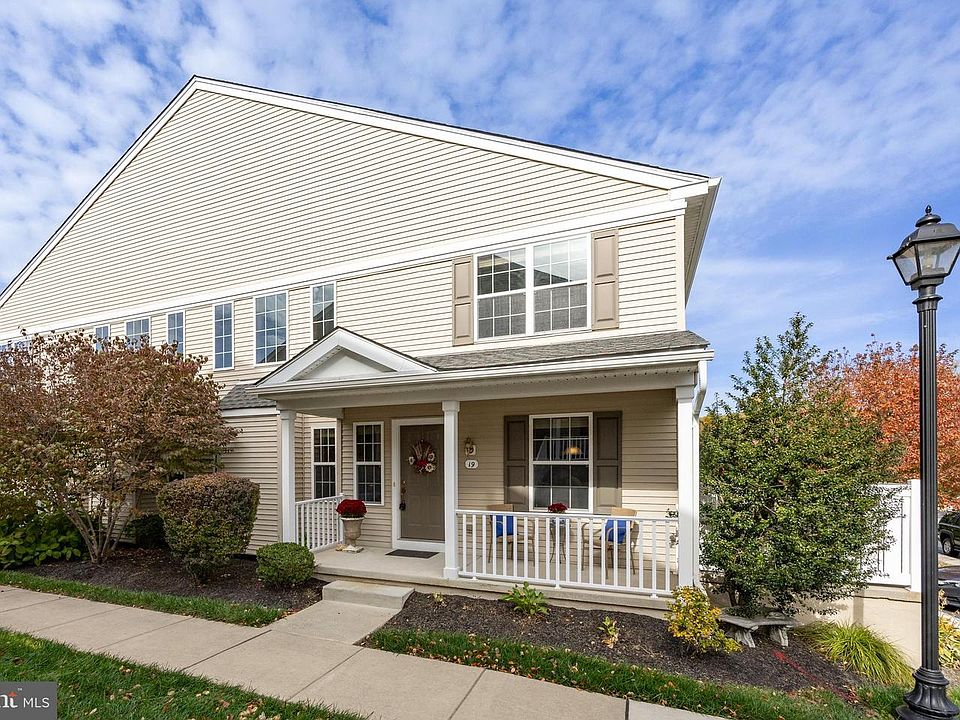 1st image of 19 Granite Ln #4