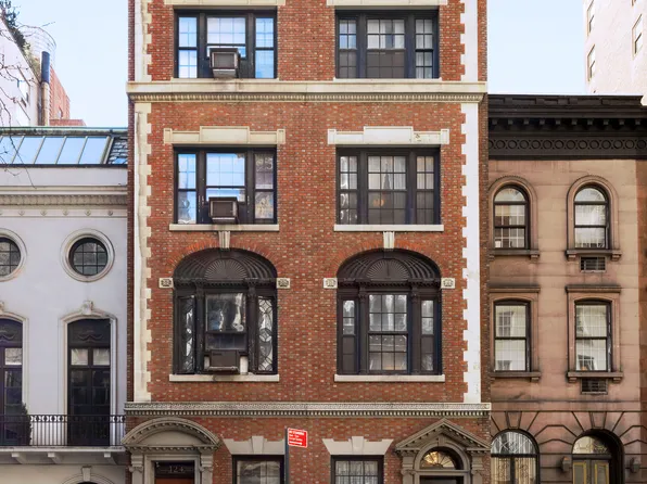 122 East 38th Street image 1 of 24