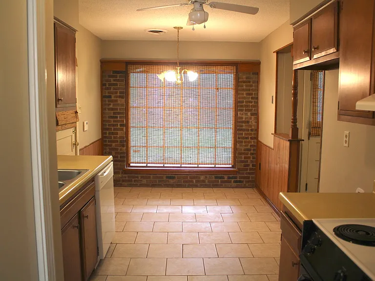 3729 Village Oak Cv — Photo 8