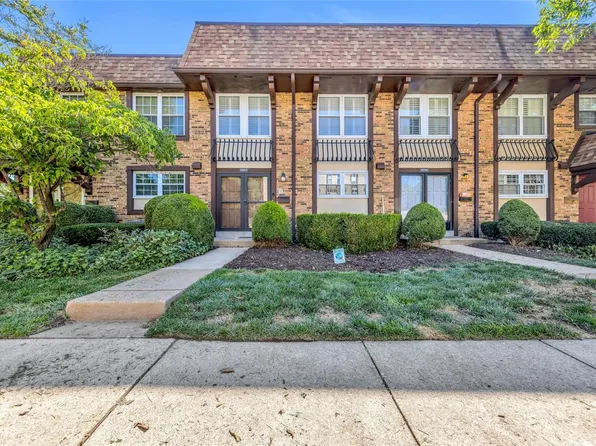 11915 Villa Dorado Dr, Saint Louis, MO 63146