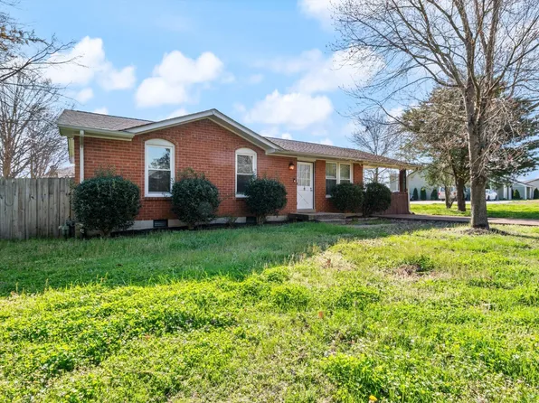238 Old Shackle Island Rd, Hendersonville, TN 37075