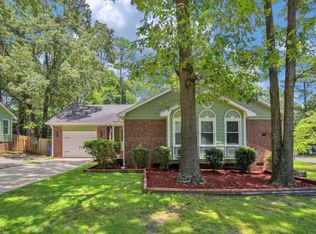 991 Rim Rd, Fayetteville, NC 28314