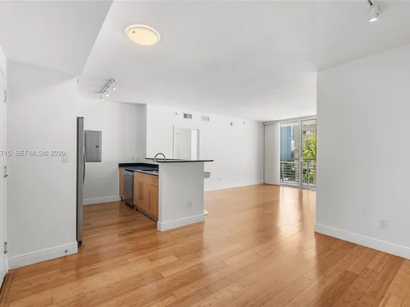 335 Biscayne Blvd APT 908, Miami, FL 33131