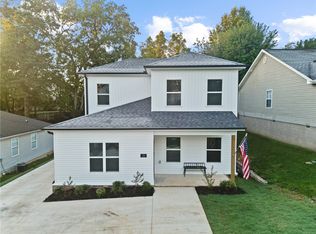 18 Valley View Cir, Bentonville, AR 72712