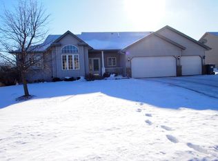 1029 Theresa Marie Dr, Elko New Market, MN 55054