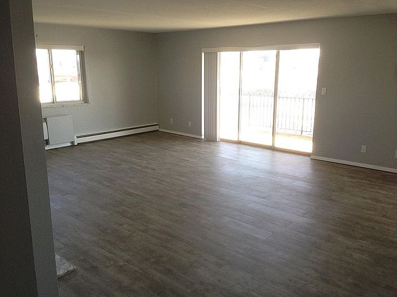 5th image of 727 W Riverview Ave APT 602