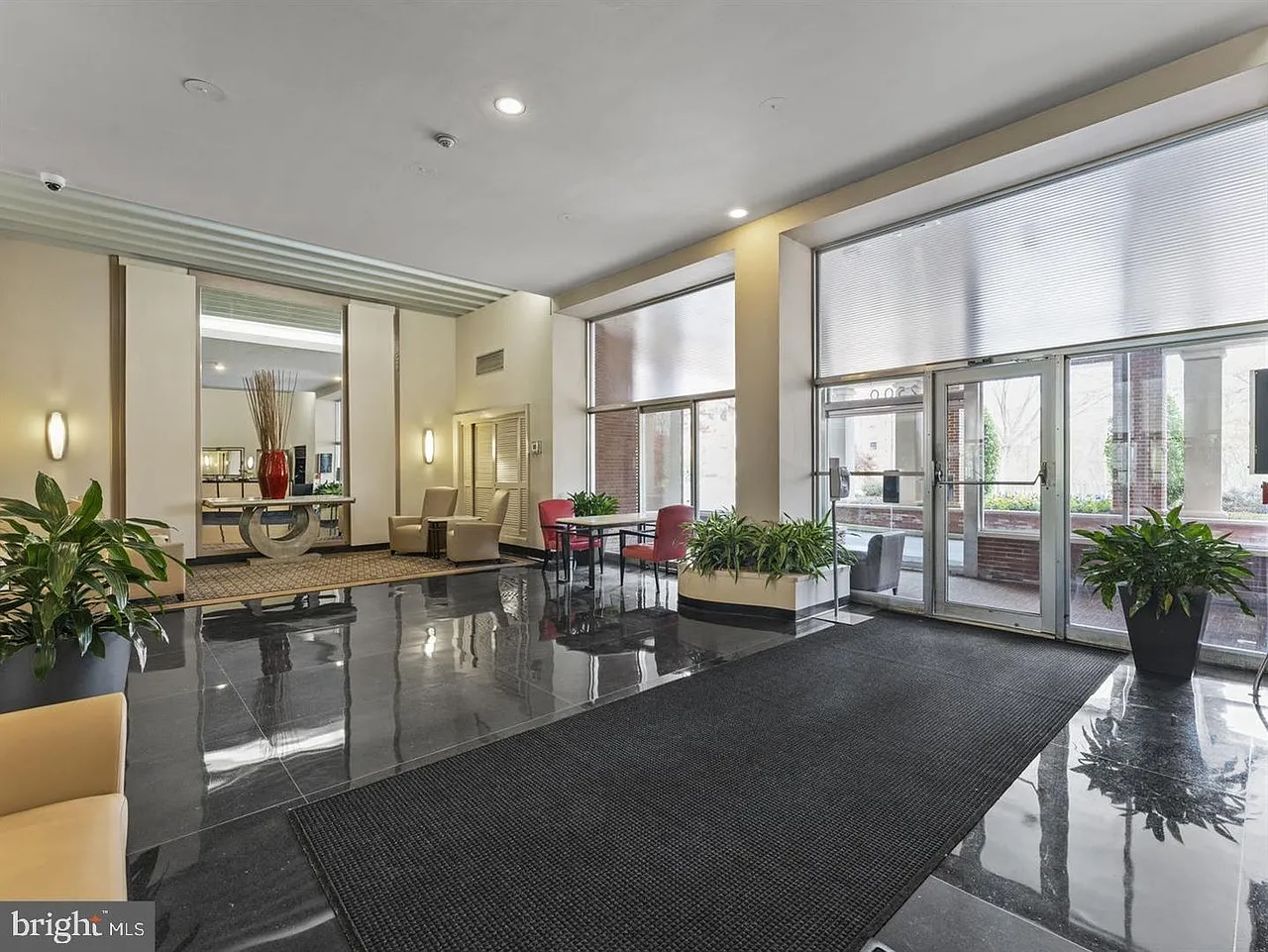 1 bed, 1014 sqft, $2,779 — Photo 3