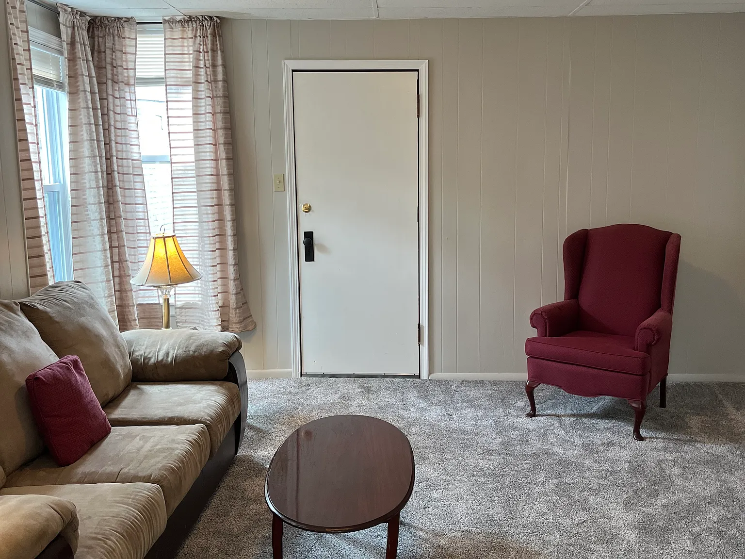 1 bed, 300 sqft, $850 — Photo 2