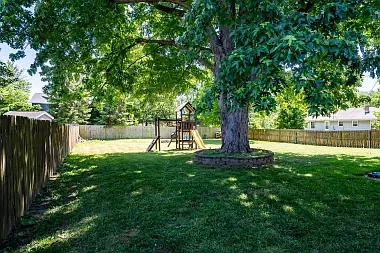 705 Eastview Dr — Photo 13