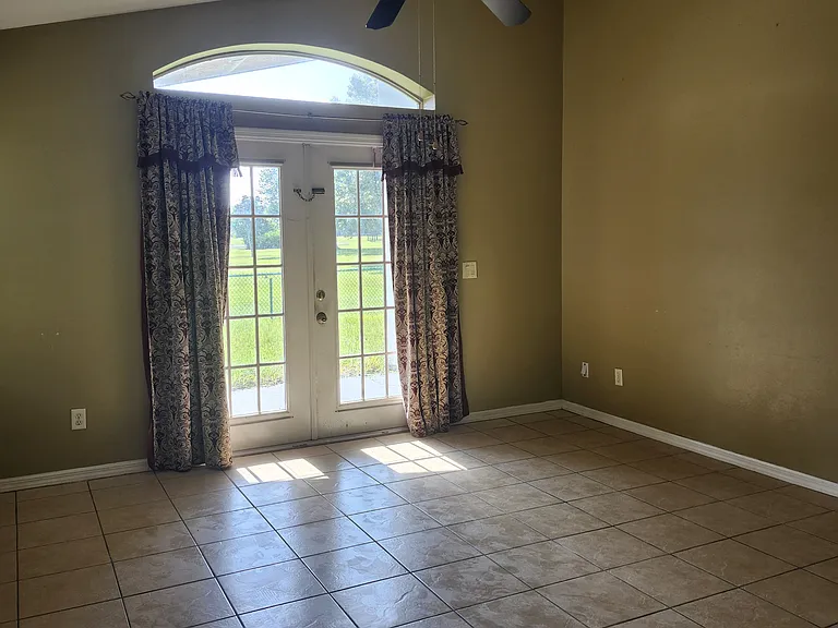 11005 Crystal Glen Blvd — Photo 10