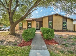 801 Pinehill Ln, Grand Prairie, TX 75052