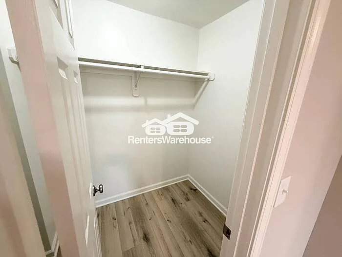 6907 Floyd St — Photo 4