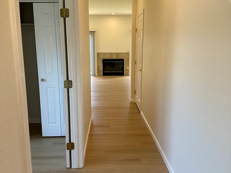 472 Bryan Ave — Photo 16