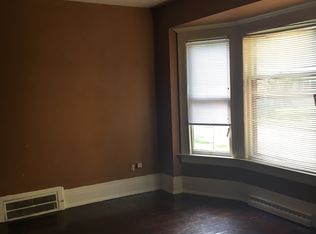 3915 W Walnut St, Milwaukee, WI 53208