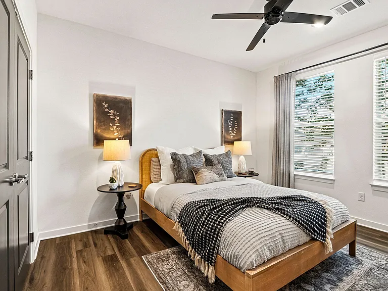 Velara Luxury Apartments — Photo 12