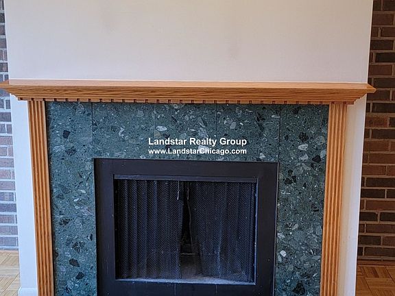4th image of 644 W Arlington Pl APT 4H