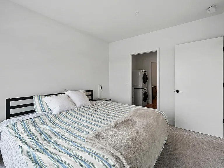 33_4900_Cedar_Lake_Unit_30113_mls