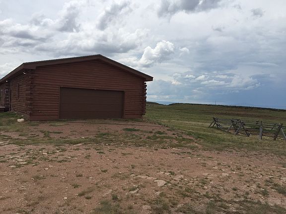 3rd image of 124 Mountain Air Dr