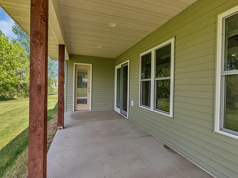980 Acacia Dr S — Photo 4