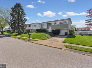 982 Marbrook Ln, York, PA