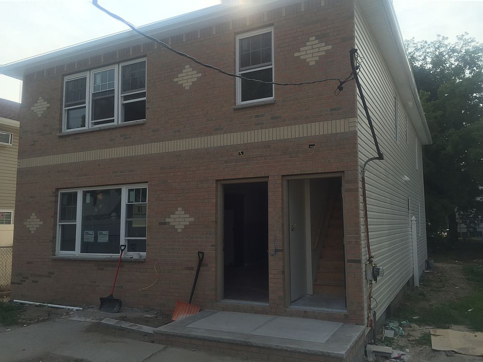 1st image of 130-40 Inwood St