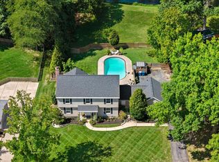 1533 Candish Ln, Chesterfield, MO