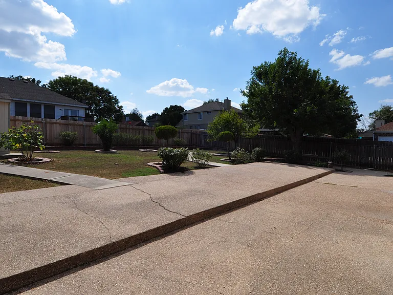 12427 Zeller Ln — Photo 25