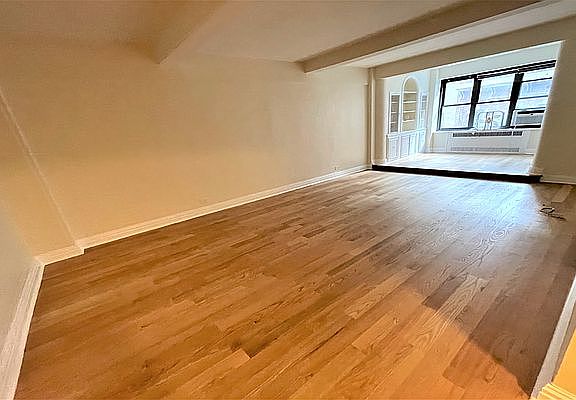 4th image of 141 E 56th St APT 4F