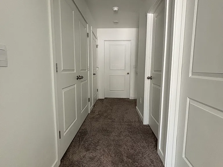 1783 E Fall St — Photo 19