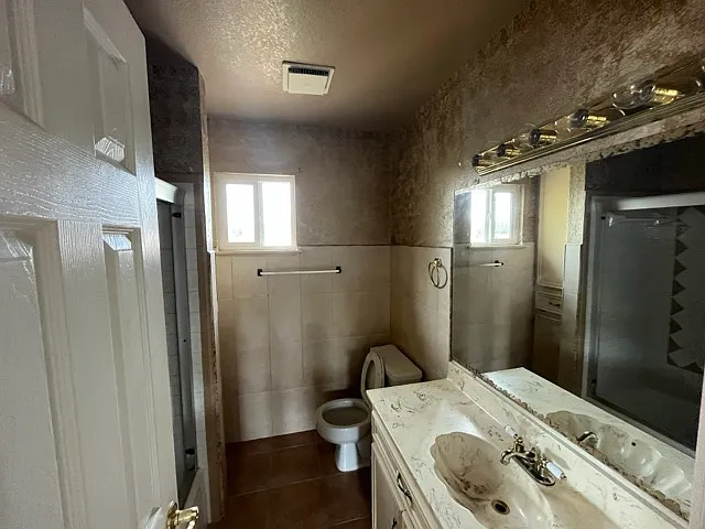 1924 W Iris Ave — Photo 13