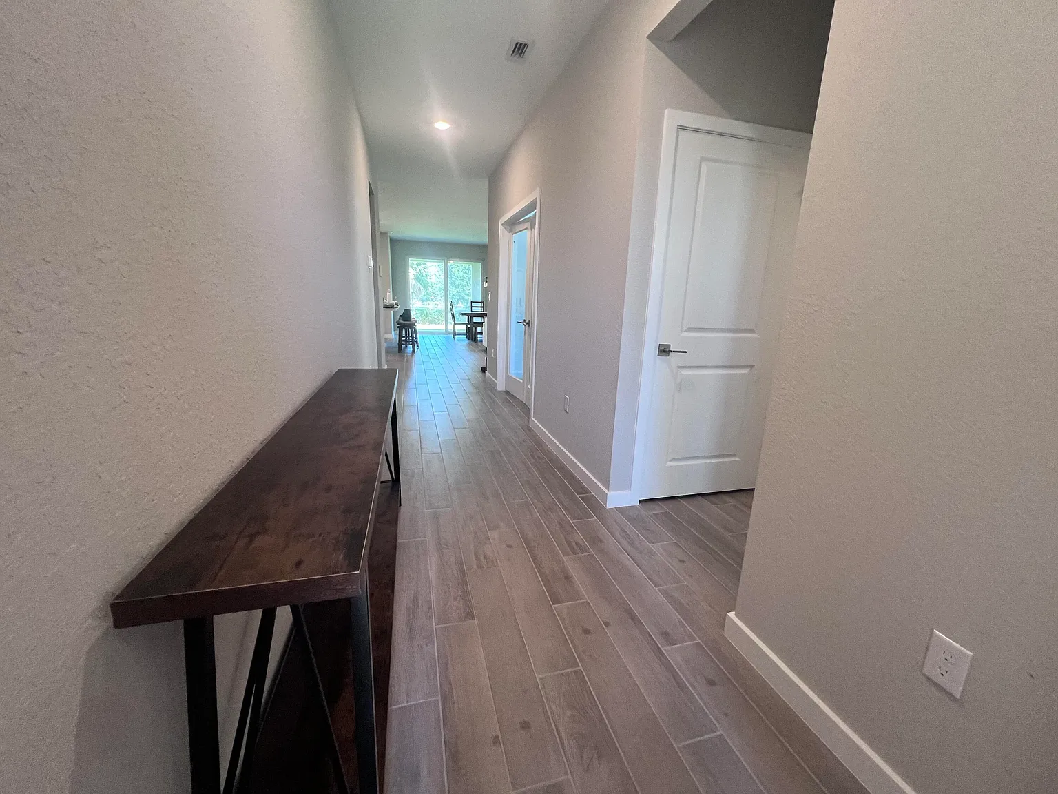 3 bed, 1808 sqft, $3,400 — Photo 2