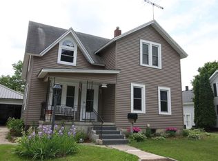 605 E Butler St, Manchester, IA 52057