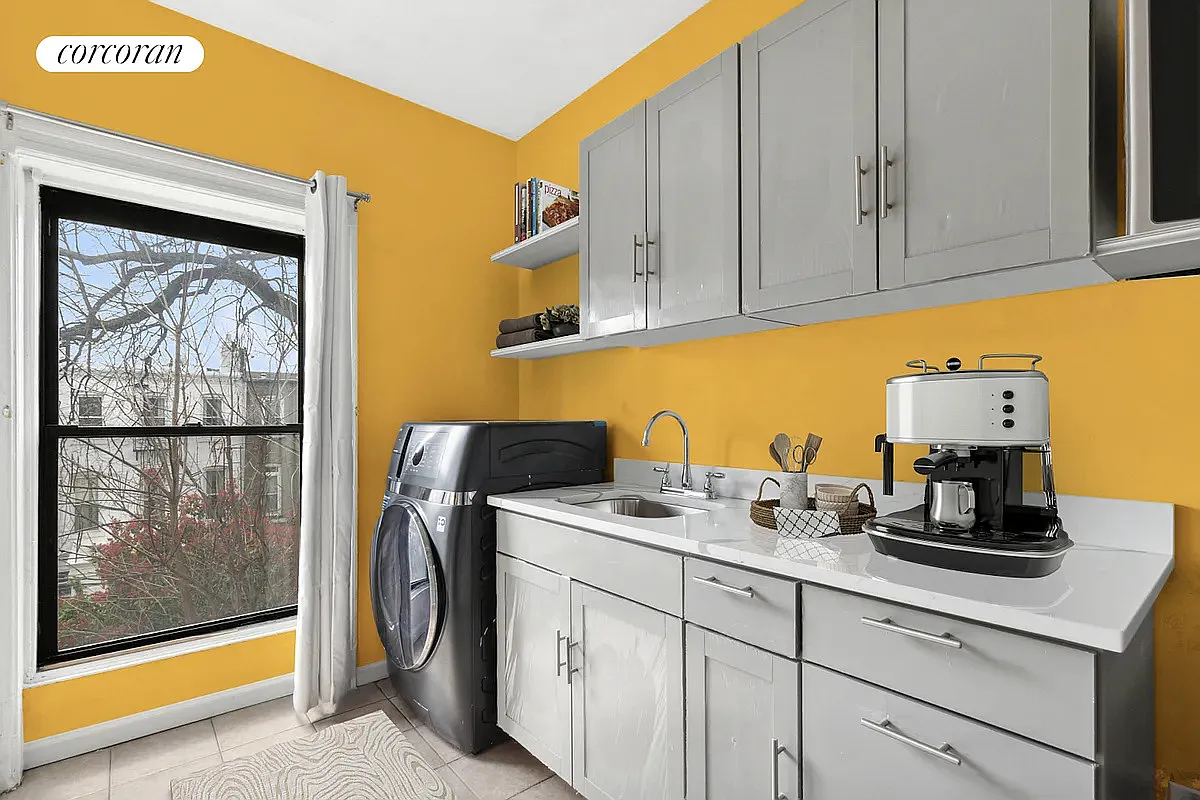 Building Photo - 312 Decatur St #2