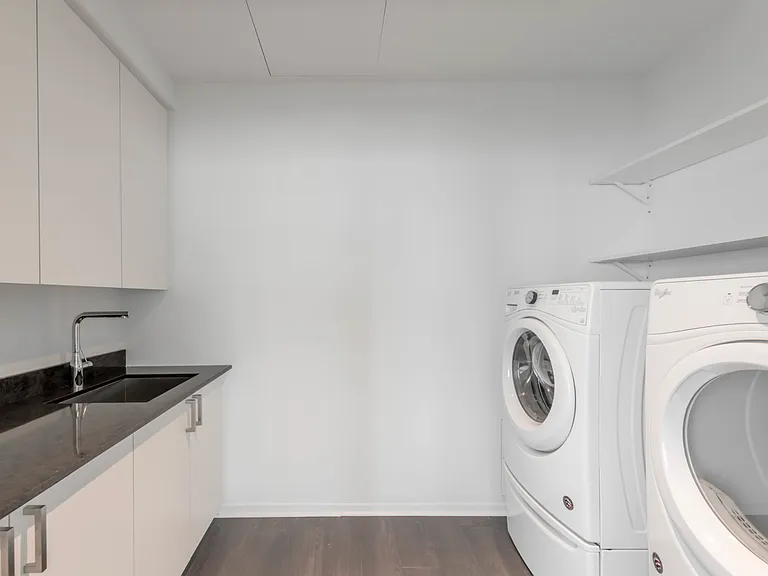 240 E Illinois St #5202 — Photo 9