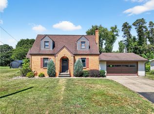 122 Gross Dr, Aliquippa, PA 15001