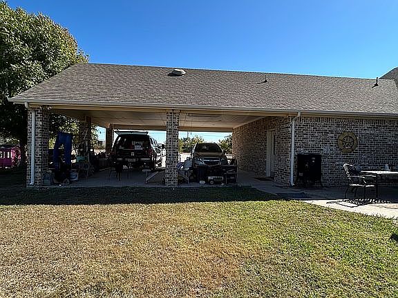 5th image of 5220 Comanche Dr
