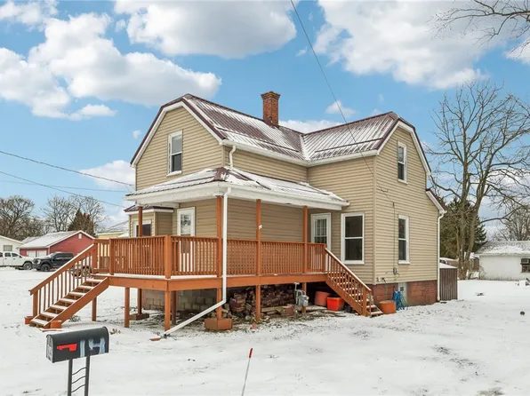 14 Elm St, Bessemer, PA 16112
