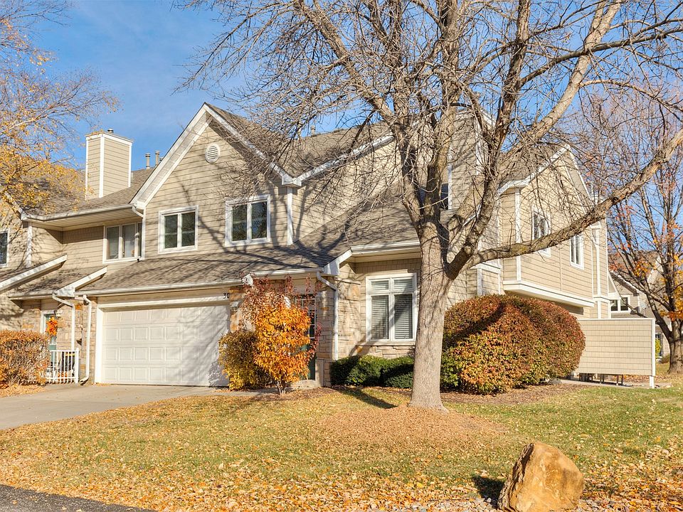 1st image of 811 Burr Oaks Dr Unit 301